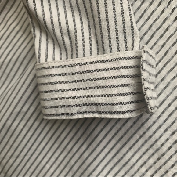 Calvin Klein cold shoulder top - Picture 3 of 3